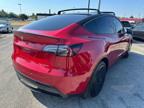 Used 2021 Tesla Model Y Long Range AWD/4WD image 33