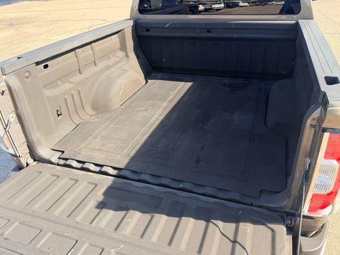 Used 2015 GMC Canyon SLE w/ SLE Convenience Package RWD image 16