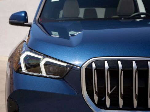 Certified 2025 BMW X1 xDrive28i w/ Technology Package image 9