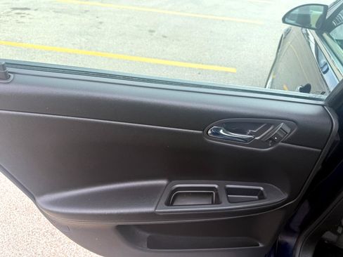Used 2011 Chevrolet Impala LT image 14