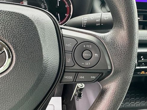 Certified 2023 Toyota RAV4 LE AWD/4WD image 24