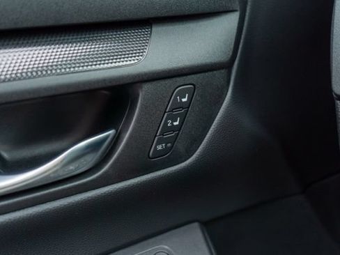 Used 2025 Honda CR-V Sport image 16