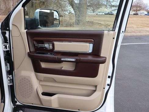Used 2015 RAM 2500 Laramie w/ Cold Weather Group image 26