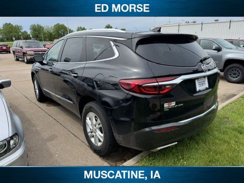 Used 2020 Buick Enclave Essence w/ Sound and Sites Package AWD/4WD image 4