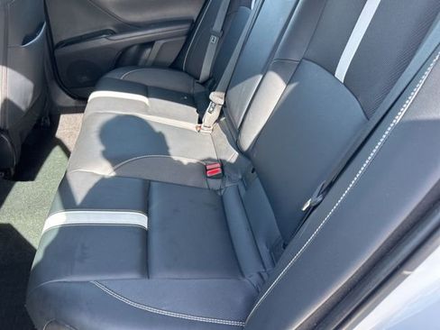 Used 2025 Toyota Camry SE w/ Convenience Package image 9