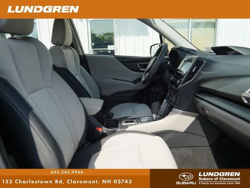Used 2021 Subaru Forester AWD/4WD image 11