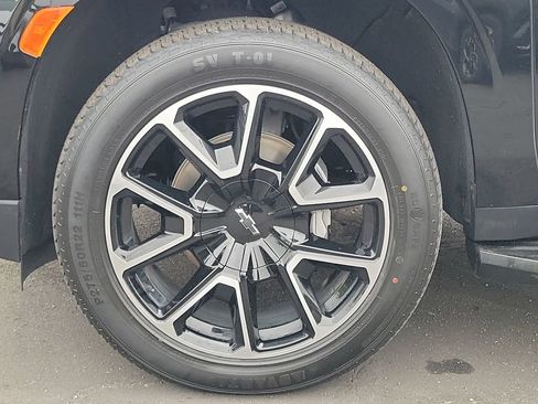 Certified 2024 Chevrolet Tahoe RST image 32