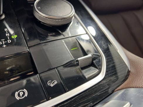 Used 2022 BMW X7 xDrive40i w/ M Sport Package image 35