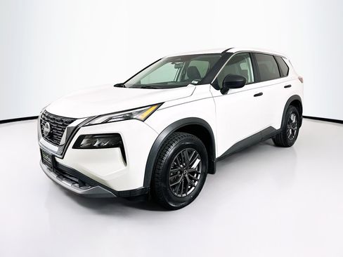 Used 2023 Nissan Rogue S AWD/4WD image 3