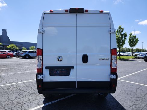 Used 2025 RAM ProMaster 2500 w/ Safety Group FWD image 15