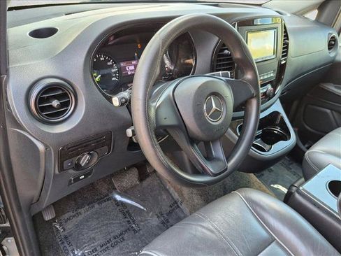 Used 2018 Mercedes-Benz Metris Passenger image 10