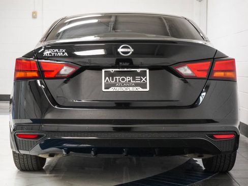 Used 2024 Nissan Altima 2.5 S image 11