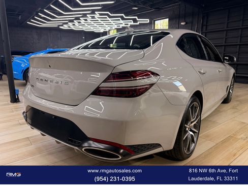 Used 2025 Genesis G70 2.5T image 6