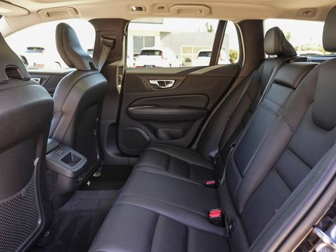 Used 2021 Volvo V60 T5 Cross Country w/ Climate Package AWD/4WD image 19