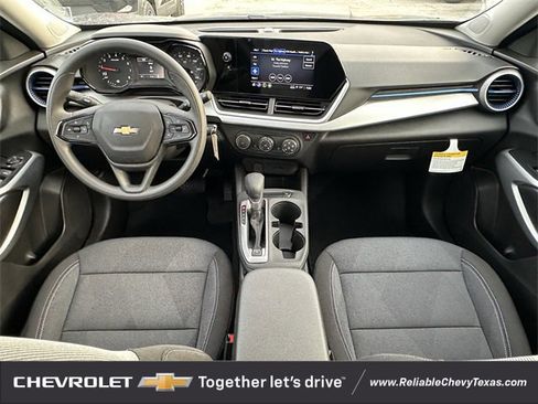 New 2026 Chevrolet Trax LT w/ Driver Confidence Package image 11