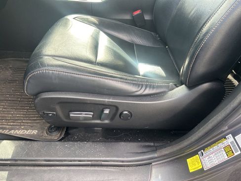 Used 2018 Toyota Highlander XLE AWD/4WD image 22