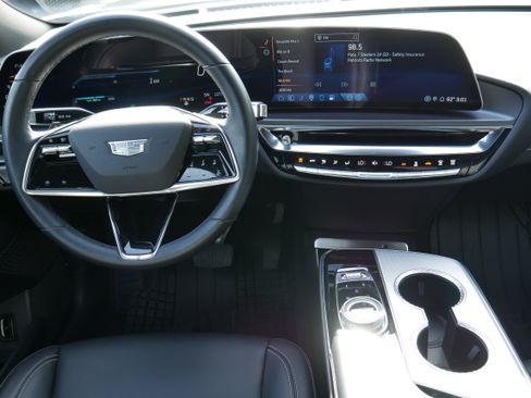 Certified 2024 Cadillac Lyriq Tech w/ Driver Assist Package image 15