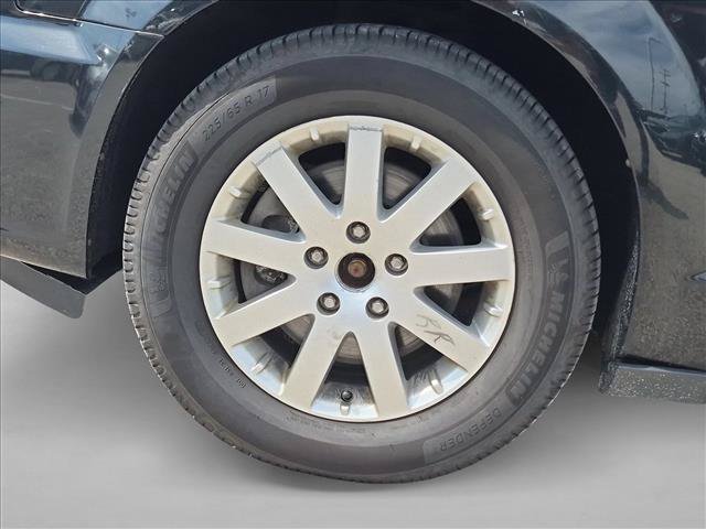 Used 2013 Chrysler Town & Country Touring FWD image 24