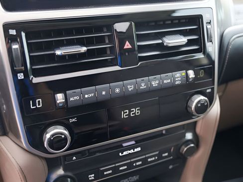 Used 2023 Lexus GX 460 Premium AWD/4WD image 18