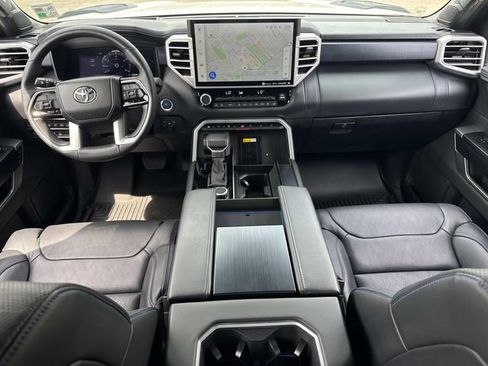 Used 2024 Toyota Tundra Platinum AWD/4WD image 17