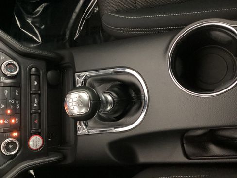 Used 2015 Ford Mustang Coupe image 20