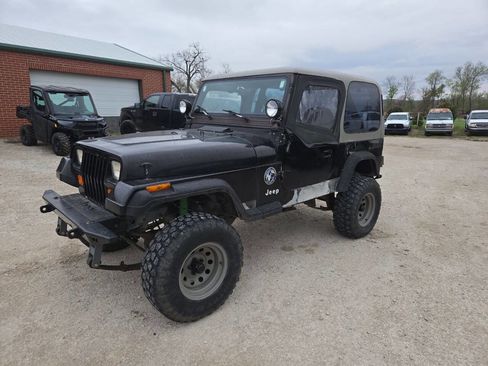 Used 1989 Jeep Wrangler 4WD image 5