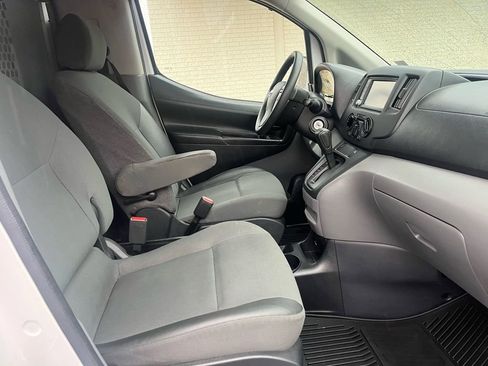 Used 2021 Nissan NV200 SV w/ Back Door Glass Package image 11