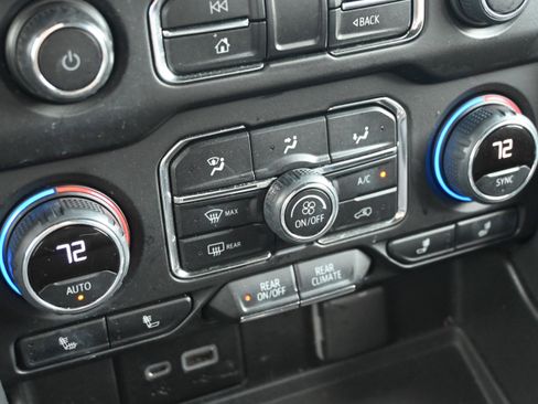 Used 2022 Chevrolet Tahoe Z71 w/ Luxury Package image 24