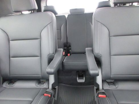 New 2026 Chevrolet Traverse LT w/ Sun and Wheel Package image 19