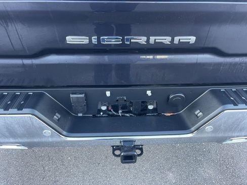 Used 2025 GMC Sierra 1500 SLT w/ SLT Premium Plus Package image 34