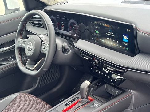 New 2025 Nissan Kicks SR w/ SR Premium Package image 21