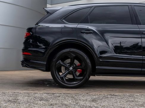 Certified 2024 Bentley Bentayga AWD/4WD image 10