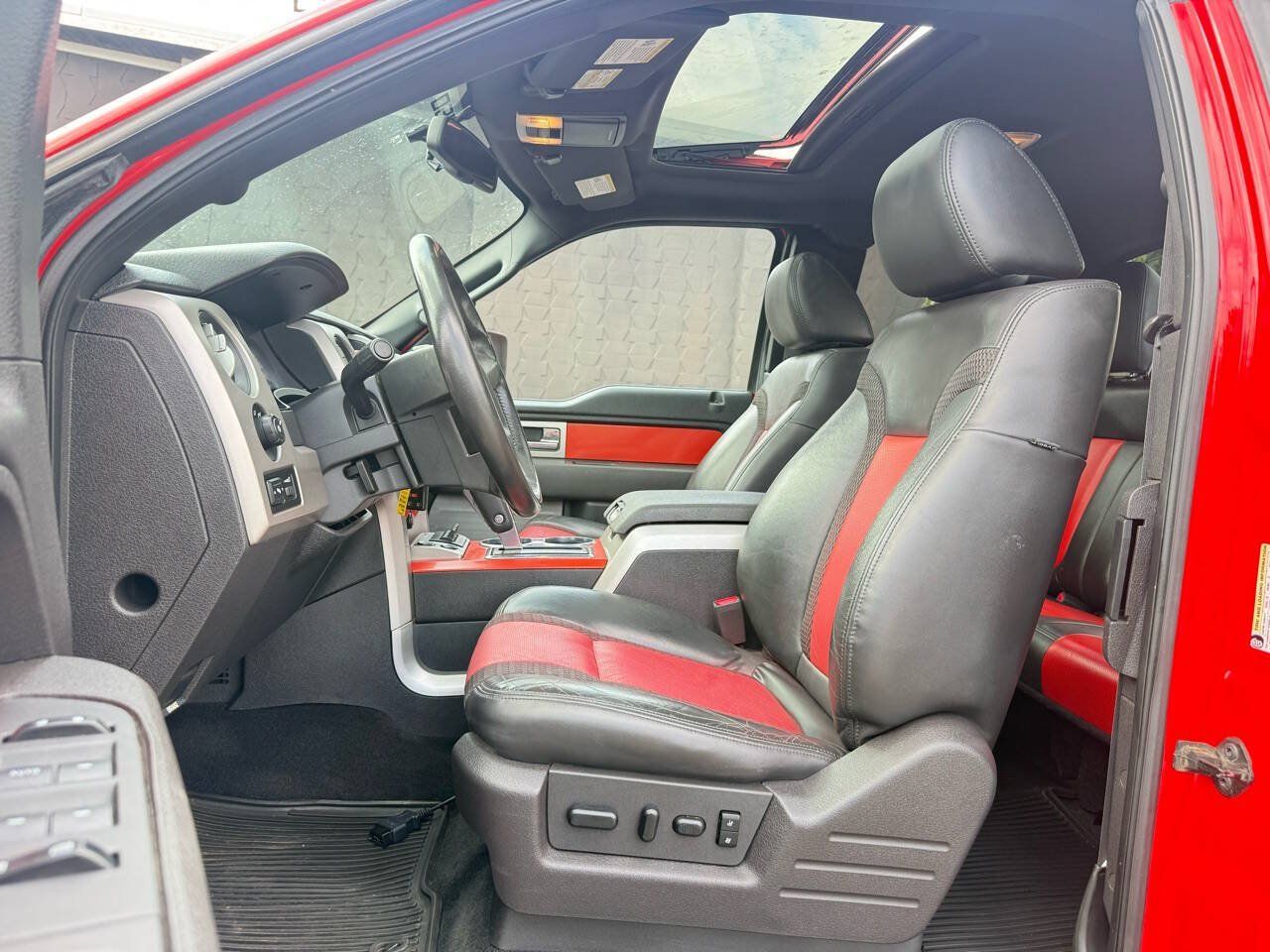 Used 2010 Ford F150 Raptor AWD/4WD image 32