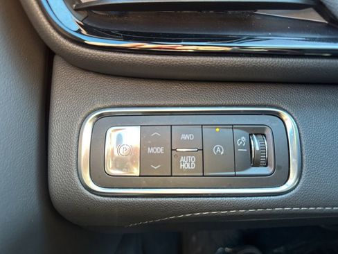 Used 2025 Buick Enclave Preferred image 20