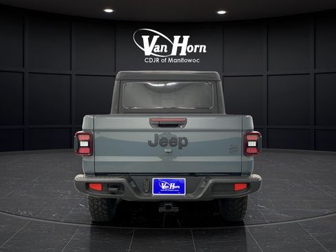 New 2026 Jeep Gladiator Sport AWD/4WD image 13