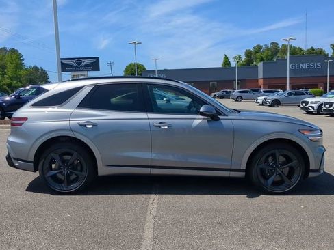 Used 2026 Genesis GV70 2.5T Sport Prestige AWD/4WD image 3
