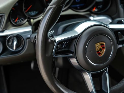 Used 2019 Porsche 911 Carrera RWD image 12