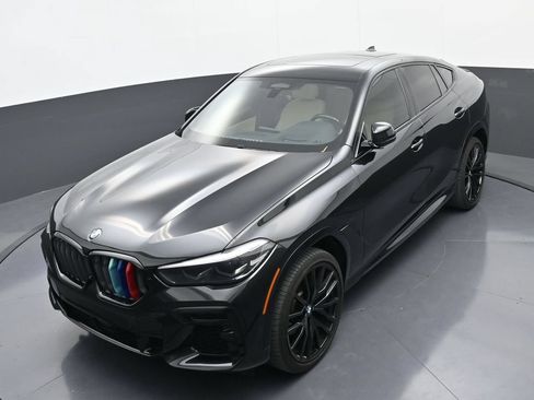 Used 2022 BMW X6 xDrive40i w/ M Sport Package AWD/4WD image 31