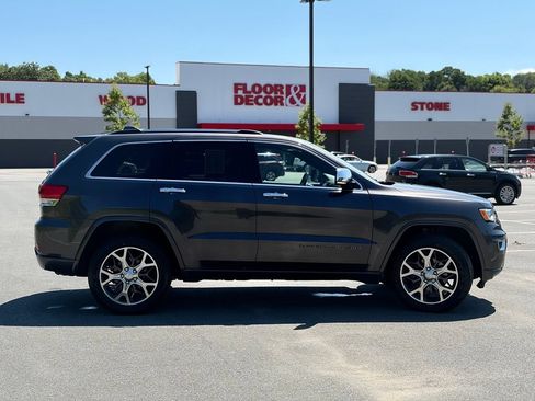 Used 2019 Jeep Grand Cherokee Overland AWD/4WD image 7