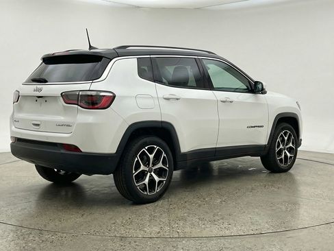 Used 2025 Jeep Compass Limited image 9