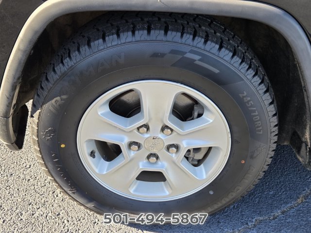 Used 2015 Jeep Grand Cherokee Laredo w/ Quick Order Package 23E RWD image 16
