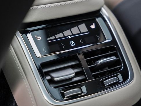 New 2026 Volvo XC90 T8 Plus image 33