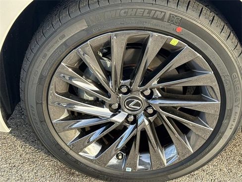 New 2025 Lexus ES 350 Ultra Luxury image 9