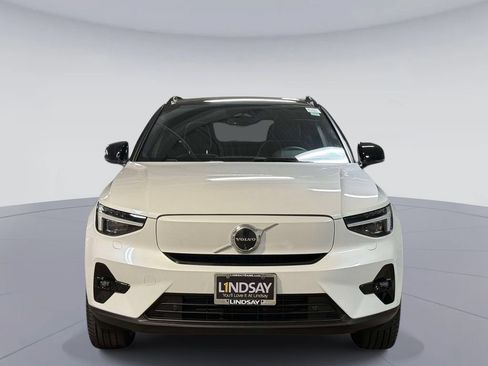 Used 2024 Volvo XC40 Recharge Ultimate w/ Protection Package Premier AWD/4WD image 8