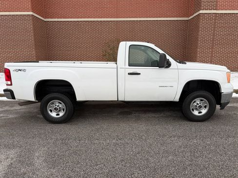 Used 2010 GMC Sierra 3500 W/T w/ Snow Plow Prep Package image 12