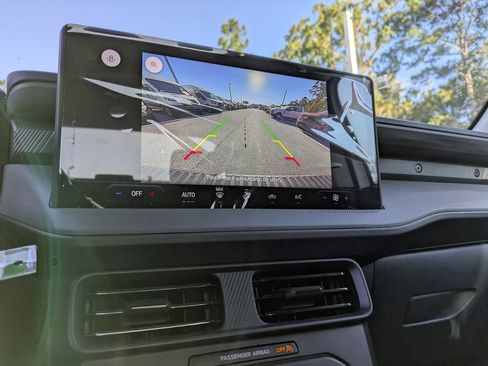 New 2025 Ford Maverick XL image 20