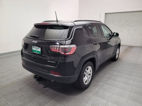 Used 2018 Jeep Compass Sport w/ Tech Group FWD image 9