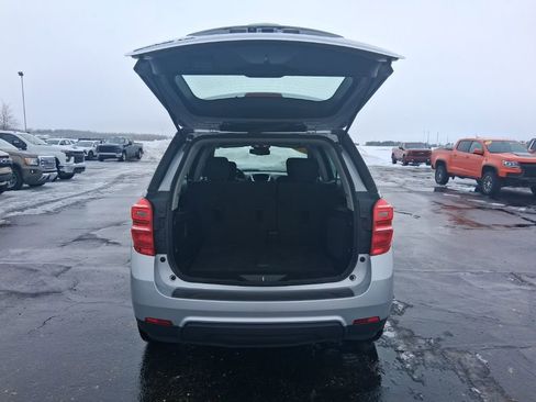 Used 2017 Chevrolet Equinox LS image 12