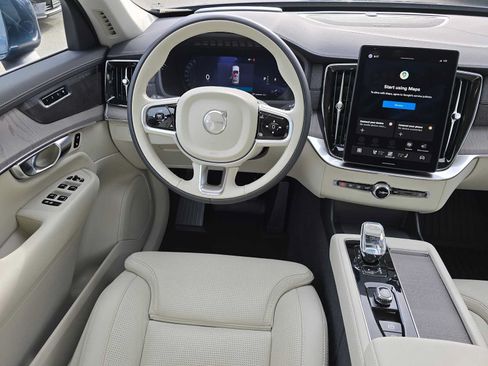 Used 2026 Volvo XC90 B6 Ultra w/ Protection Package AWD/4WD image 18