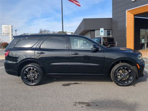 Used 2022 Dodge Durango GT image 3